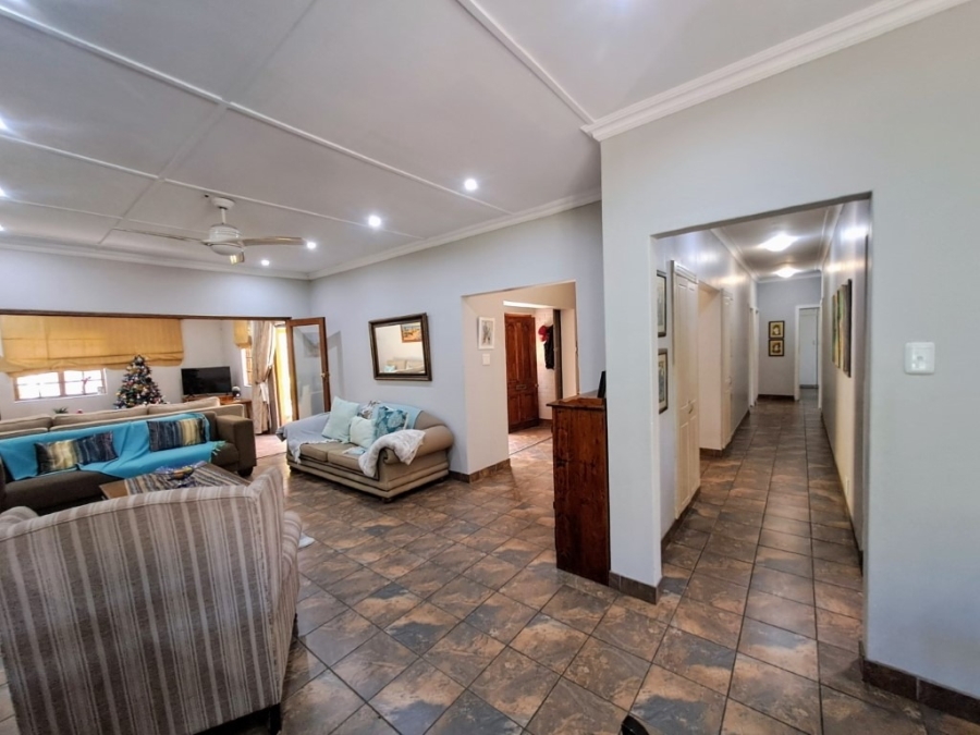 To Let 4 Bedroom Property for Rent in Woodleigh Eastern Cape